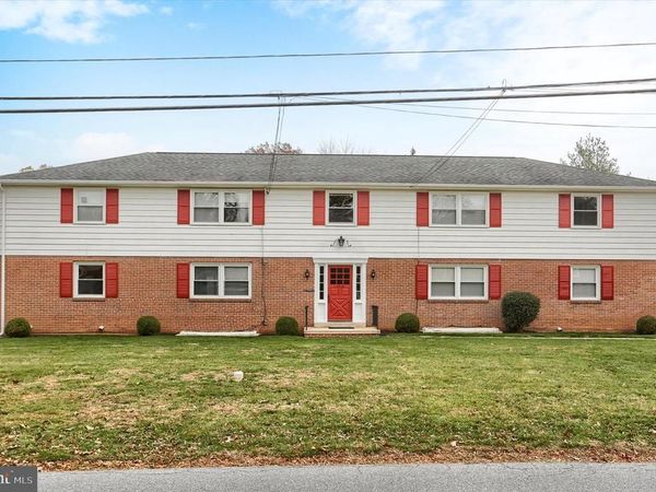 1515 ESBENSHADE ROAD, LANCASTER, PA 17601