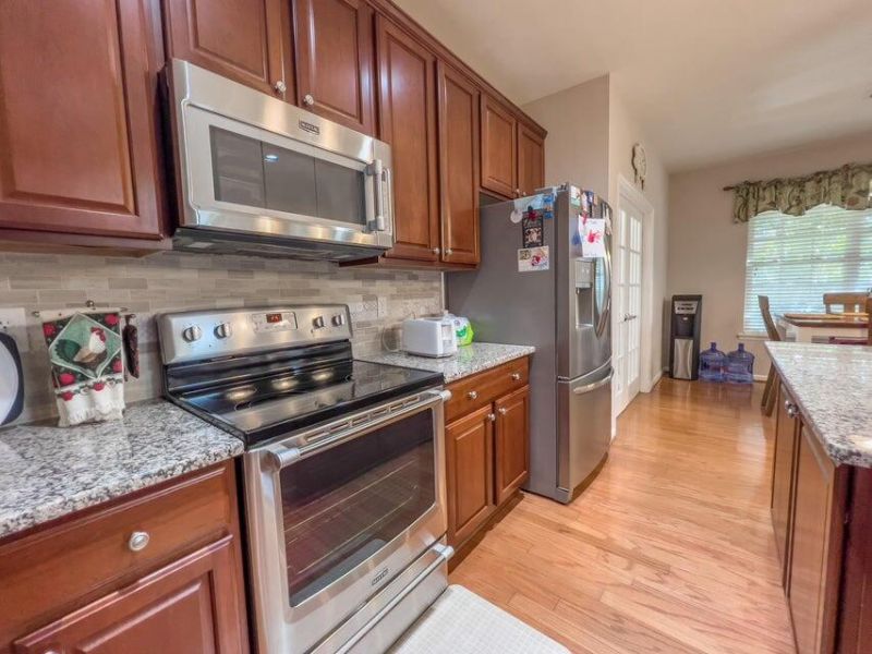 143 Spring Meadows Drive Photo 11