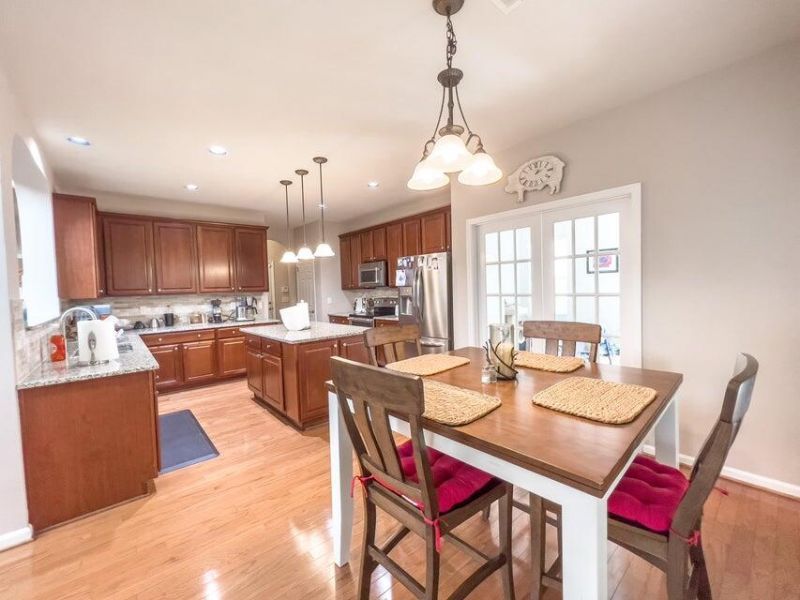 143 Spring Meadows Drive Photo 14