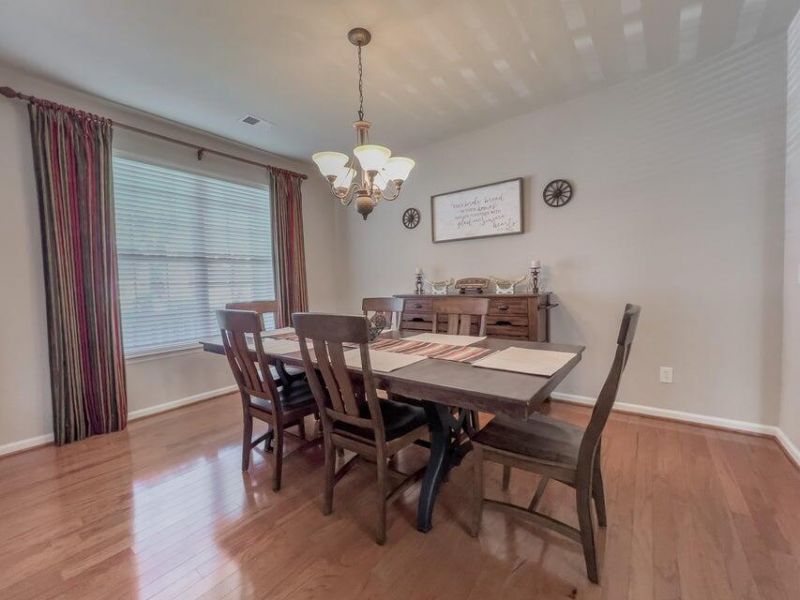 143 Spring Meadows Drive Photo 3