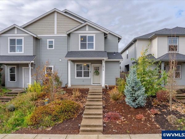 1612 SE Barberry Av, Dallas, OR 97338