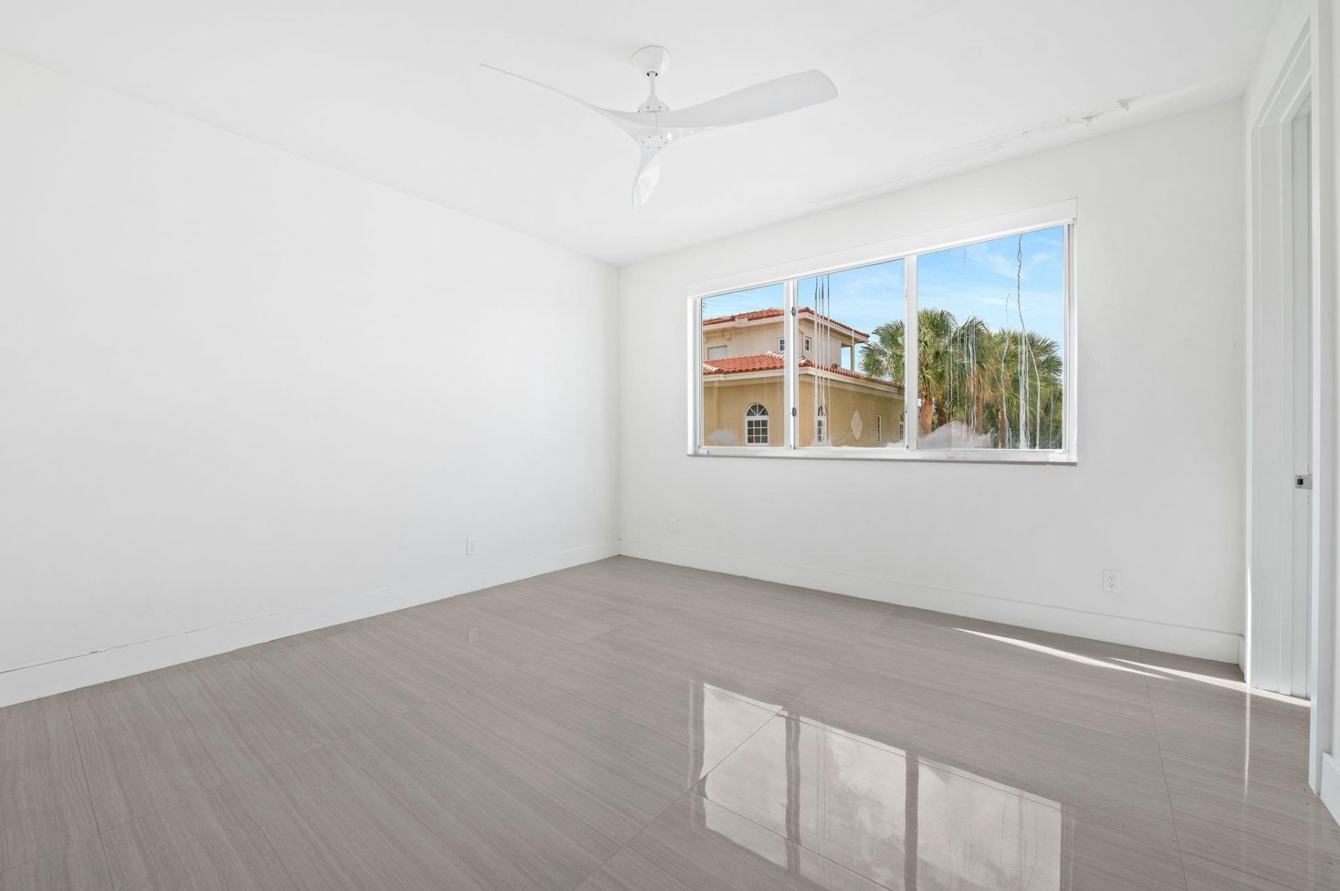 240 Shore Court, Lauderdale by the Sea, FL 33308 Photo