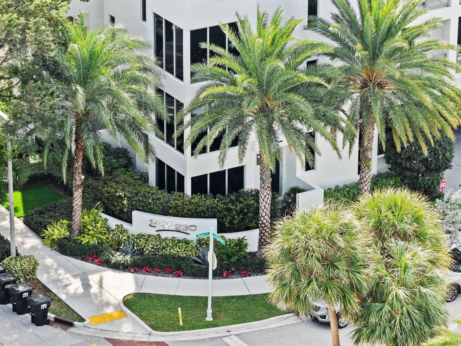 240 Shore Court, Lauderdale by the Sea, FL 33308 Photo