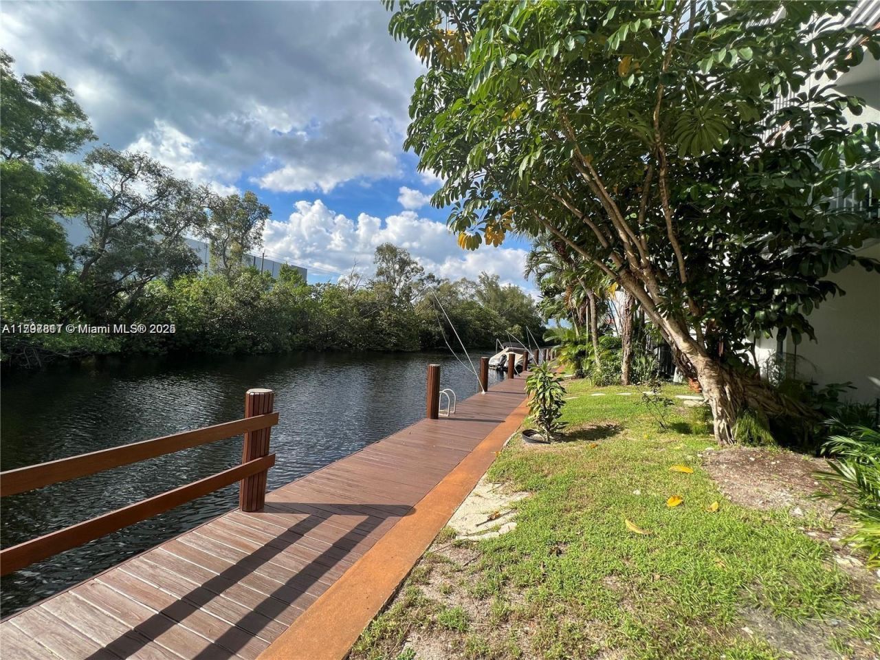 1407 NE 56th St, Unit 103, Fort Lauderdale, FL 33334 Photo