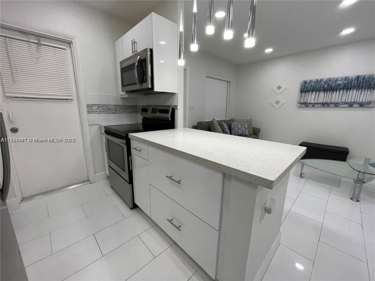 1407 NE 56th St, Unit 103, Fort Lauderdale, FL 33334 Photo