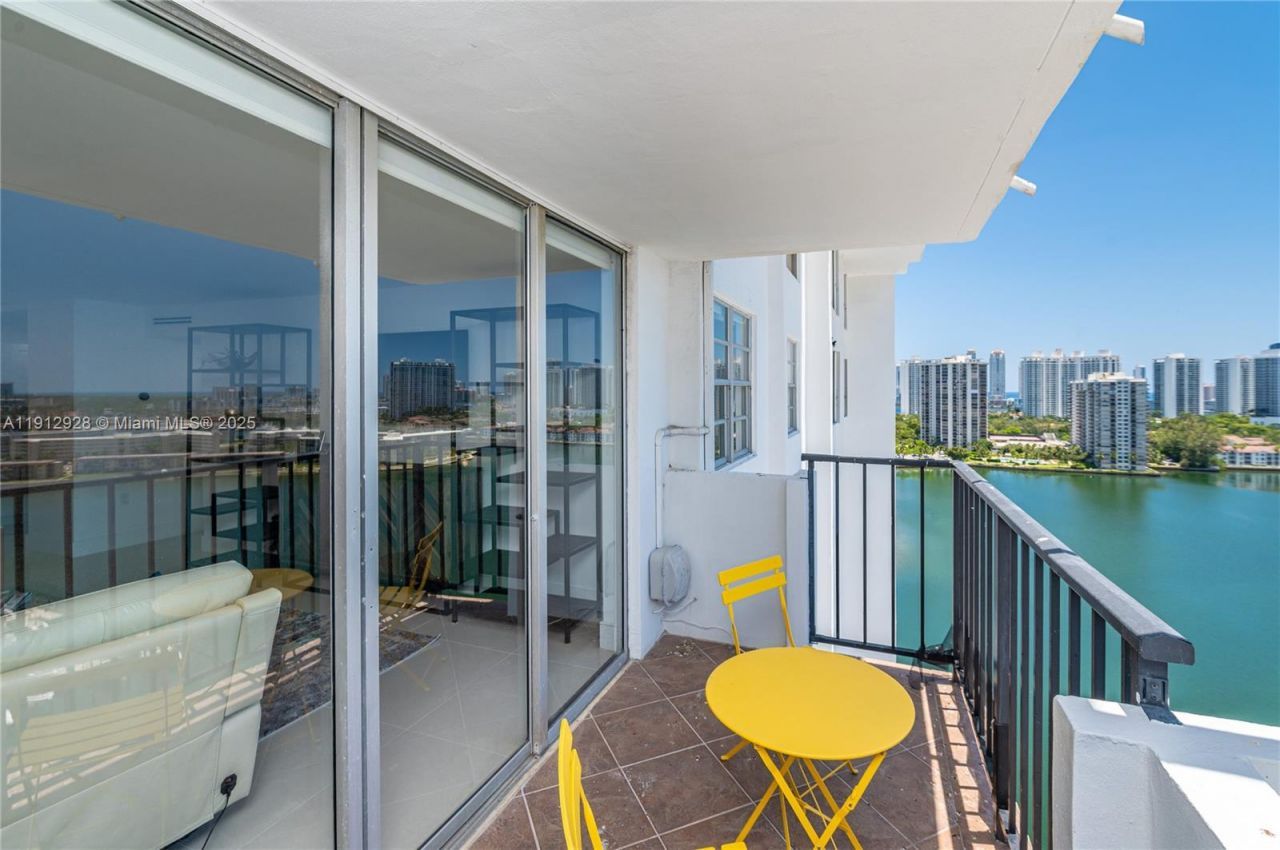 2780 NE 183rd St, Unit 2014, Aventura, FL 33160 Photo