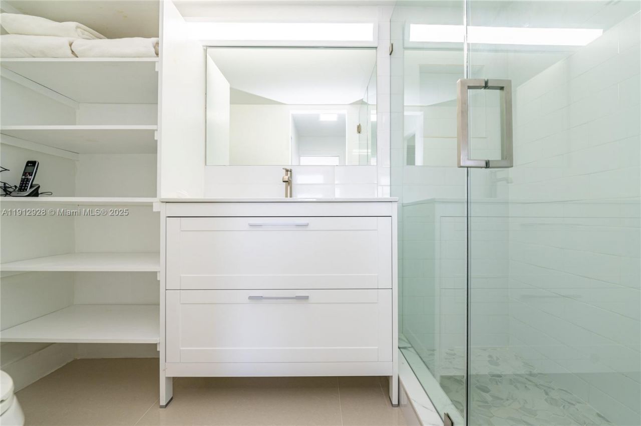 2780 NE 183rd St, Unit 2014, Aventura, FL 33160 Photo