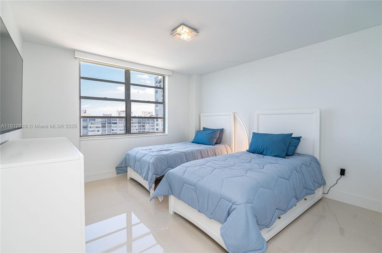 2780 NE 183rd St, Unit 2014, Aventura, FL 33160 Photo