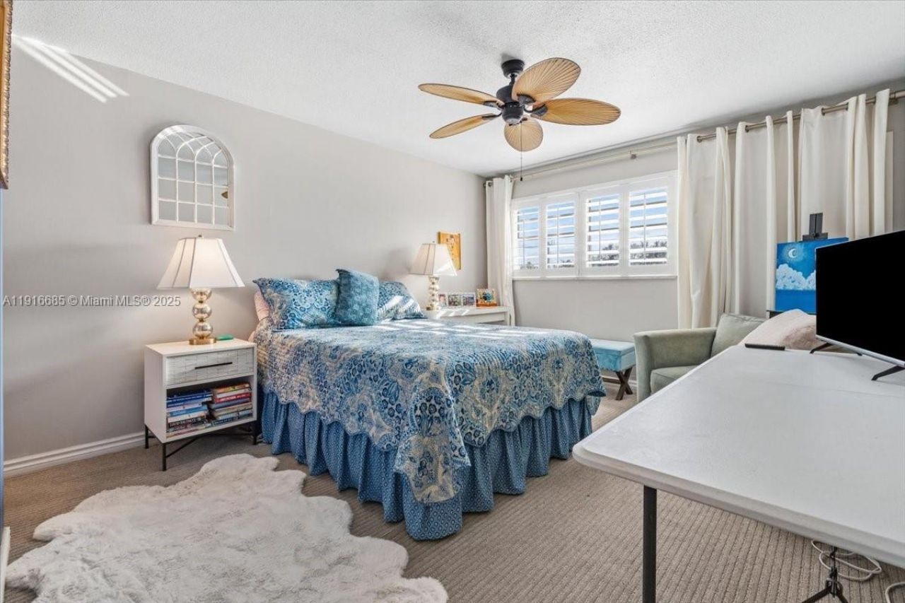 4100 Crystal Lake Dr, Unit 302, Deerfield Beach, FL 33064 Photo