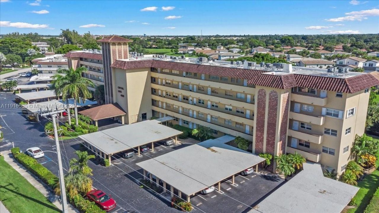 4100 Crystal Lake Dr, Unit 302, Deerfield Beach, FL 33064 Photo