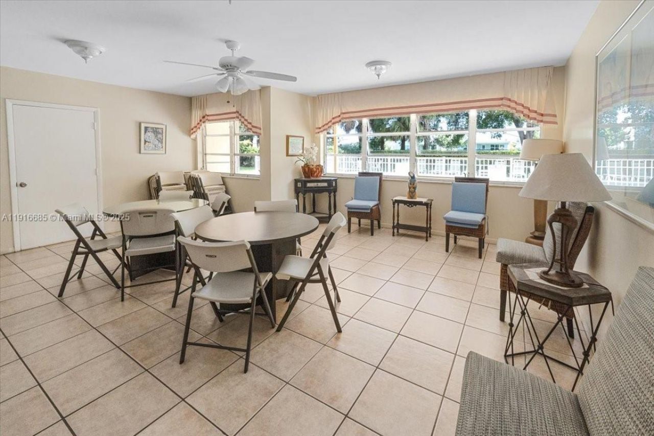 4100 Crystal Lake Dr, Unit 302, Deerfield Beach, FL 33064 Photo