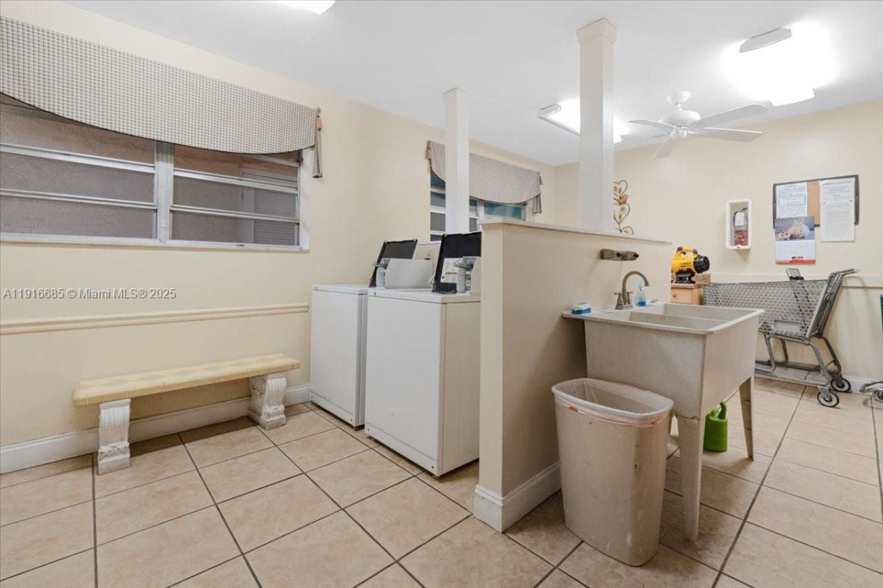 4100 Crystal Lake Dr, Unit 302, Deerfield Beach, FL 33064 Photo