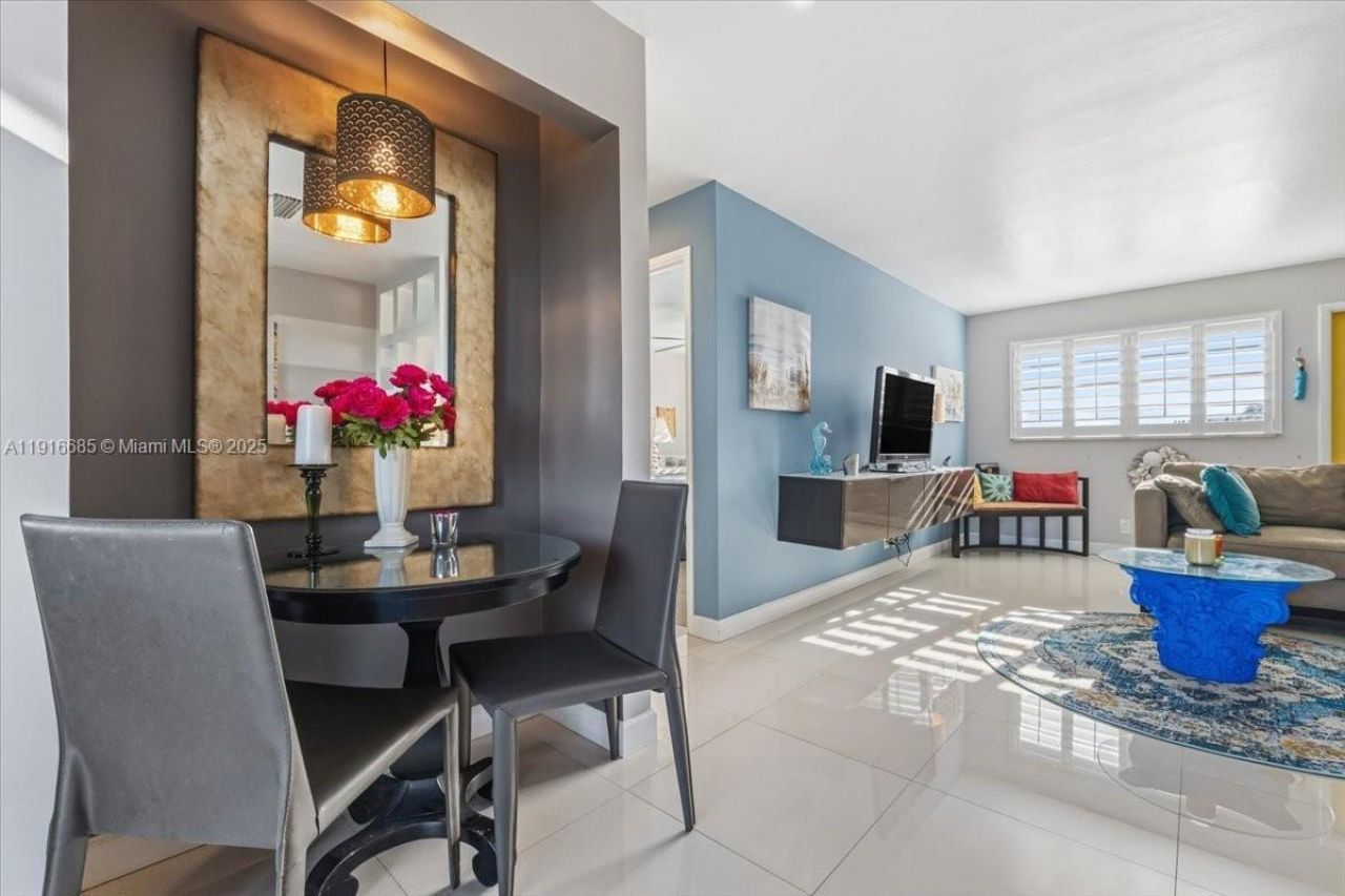 4100 Crystal Lake Dr, Unit 302, Deerfield Beach, FL 33064 Photo