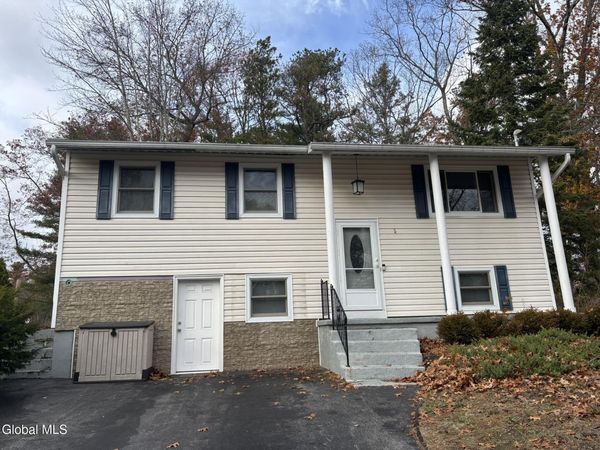 52 Trottingham Road, Saratoga Springs, NY 12866