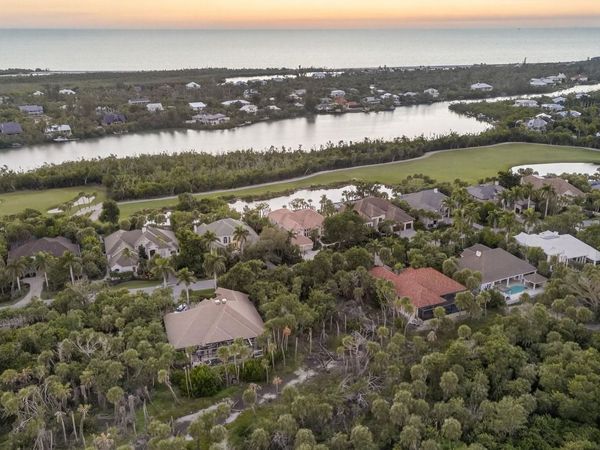 2372 Wulfert Rd, Sanibel, FL 33957