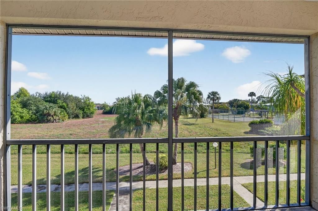 16031 Dublin Cir, Unit 204, Fort Myers, FL 33908 Photo