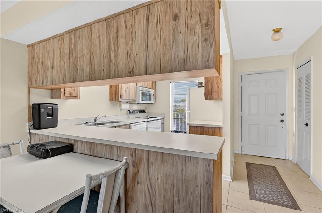 16031 Dublin Cir, Unit 204, Fort Myers, FL 33908 Photo