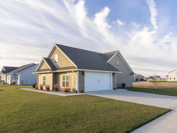 711 W 6th Street, Janesville, IA 50647