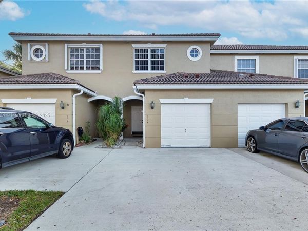 304 SW 120th Ave, Unit 304, Pembroke Pines, FL 33025