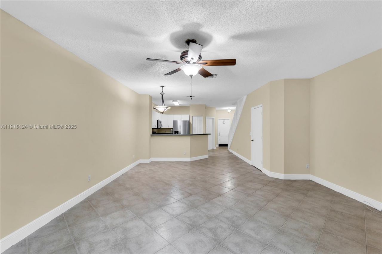 304 SW 120th Ave, Unit 304, Pembroke Pines, FL 33025 Photo