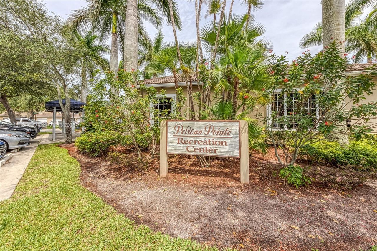 304 SW 120th Ave, Unit 304, Pembroke Pines, FL 33025 Photo