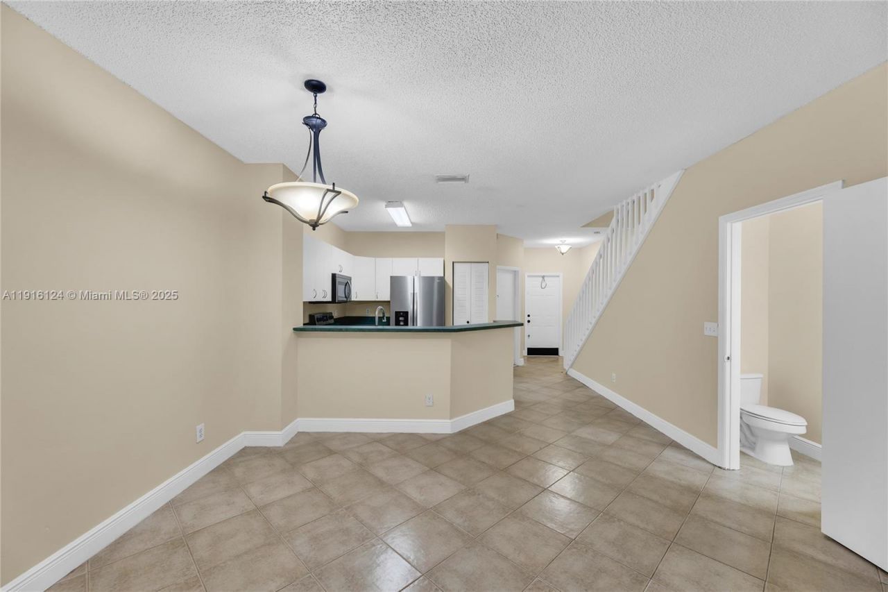 304 SW 120th Ave, Unit 304, Pembroke Pines, FL 33025 Photo