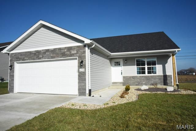 620 Eisenhower Boulevard, Troy, IL 62294 Main Photo