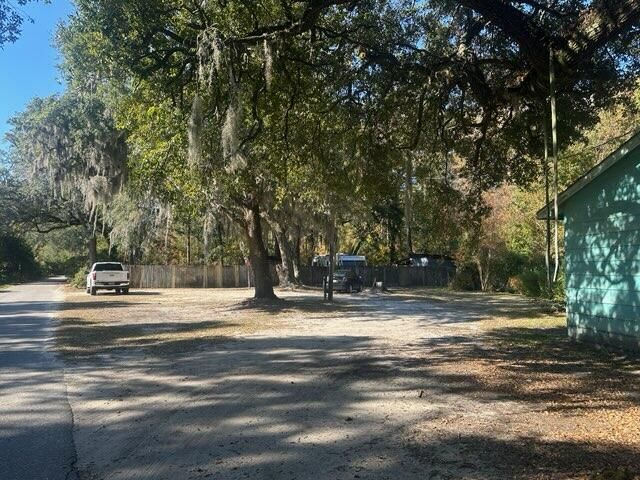 130 Dewees Lane Photo 5