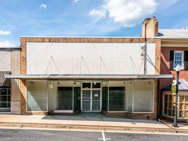 411 W MAIN ST, WAYNESBORO, VA 22980