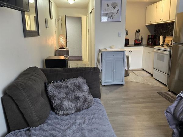 2 Silvestri Circle, Unit 6, Derry, NH 03038