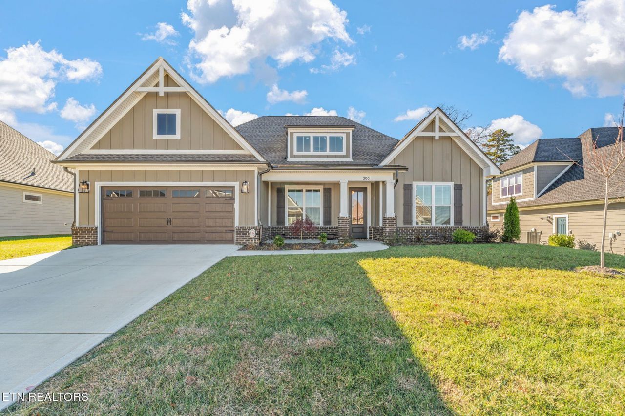 295 Bittersweet Lane Lenoir City, TN 37771