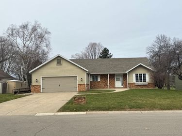 408 21st Street SE, Willmar, MN 56201