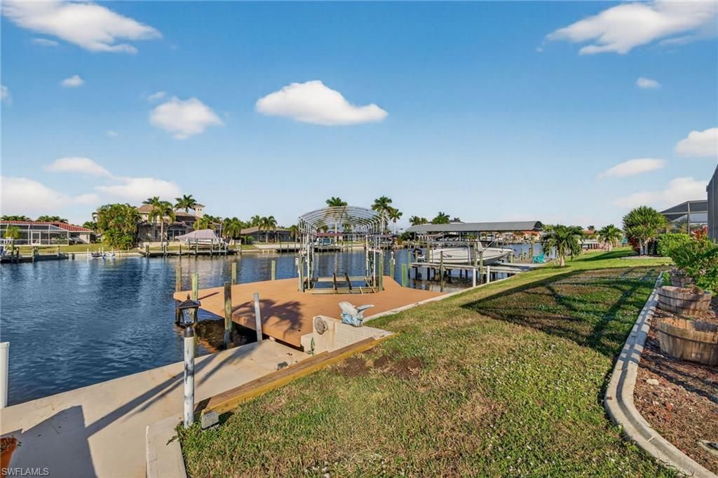 1921 SE 36th St, Cape Coral, FL 33904 Photo