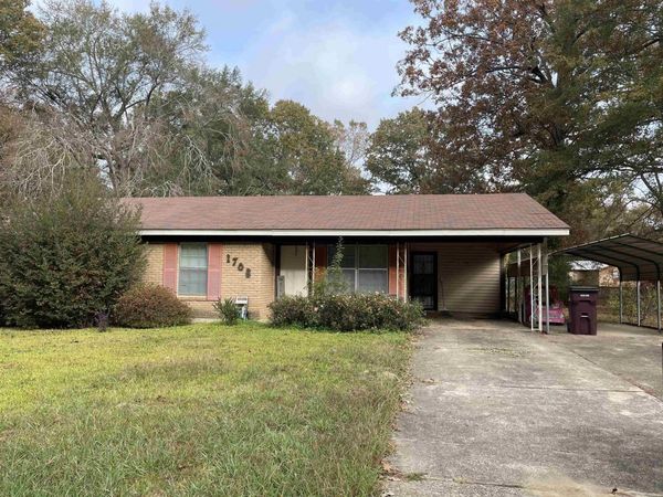 1708 Parkway Drive, Crossett, AR 71635