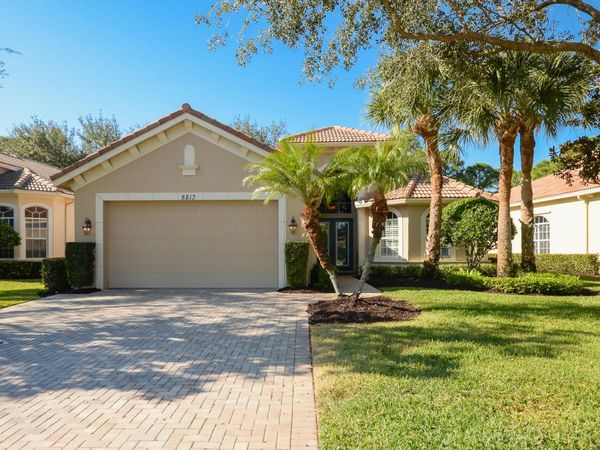 8813 Champions Way, Port St. Lucie, FL 34986