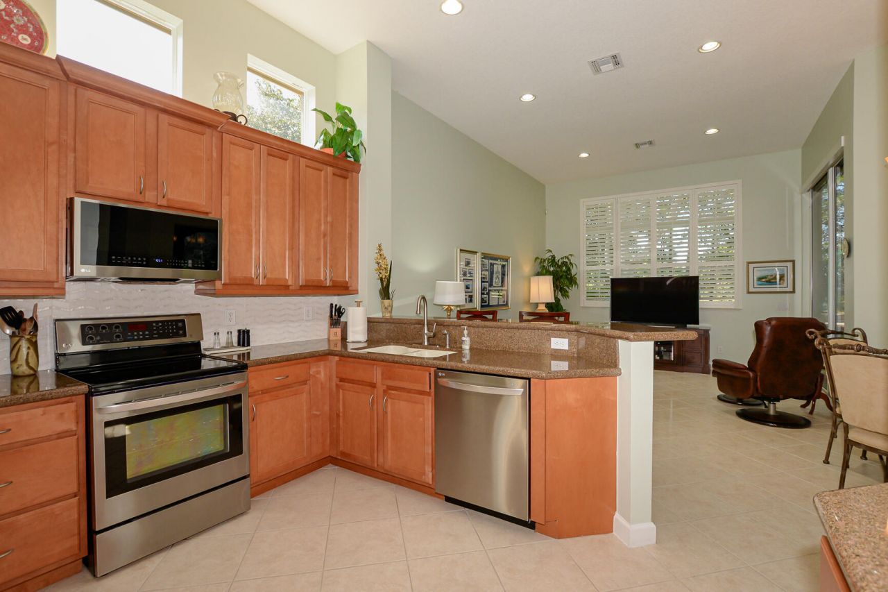 8813 Champions Way, Port Saint Lucie, FL 34986 Photo