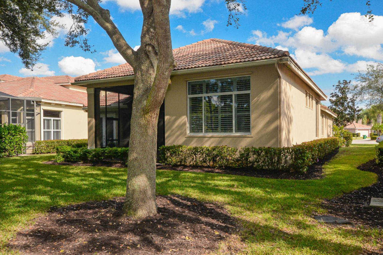 8813 Champions Way, Port Saint Lucie, FL 34986 Photo