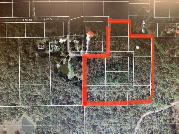 E 703 Drive, Wagoner, OK 74467