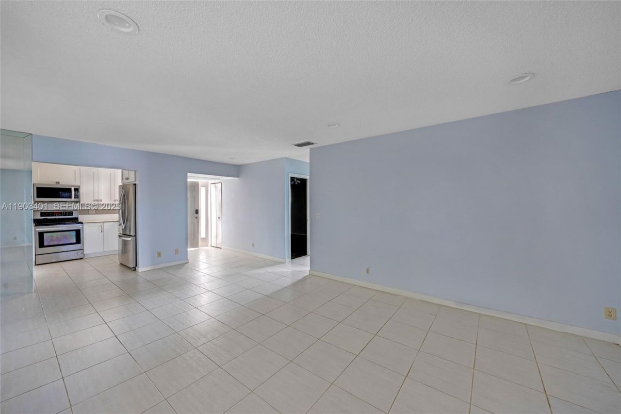 2741 S Carambola Cir S, Unit 1916, Coconut Creek, FL 33066 Photo