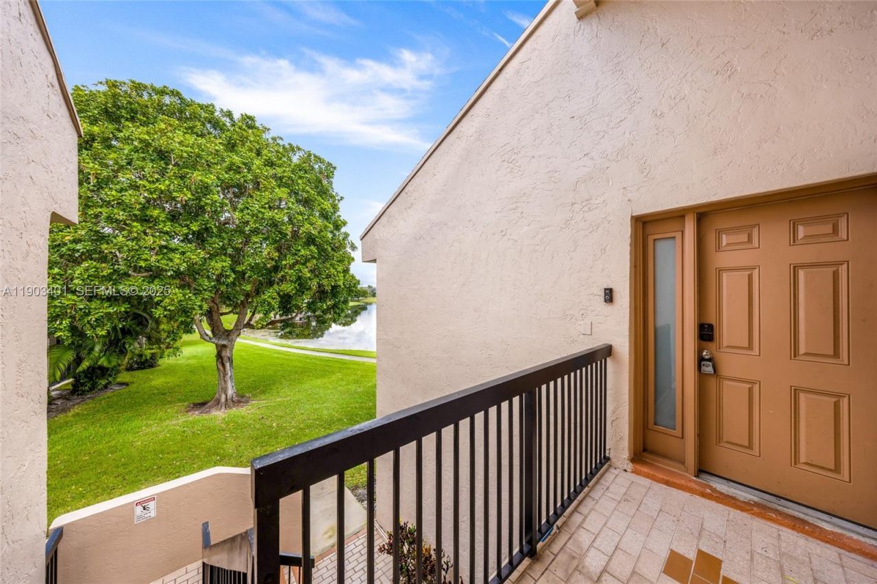 2741 S Carambola Cir S, Unit 1916, Coconut Creek, FL 33066 Photo