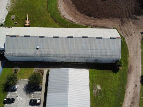 925 SW 74th Ave SW, Vero Beach, FL 32968