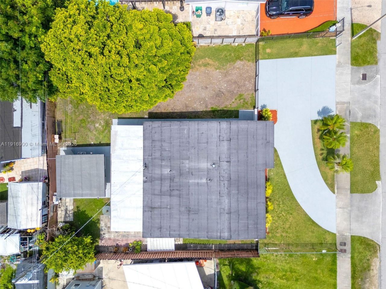 11030 SW 42 St, Miami, FL 33165 Photo