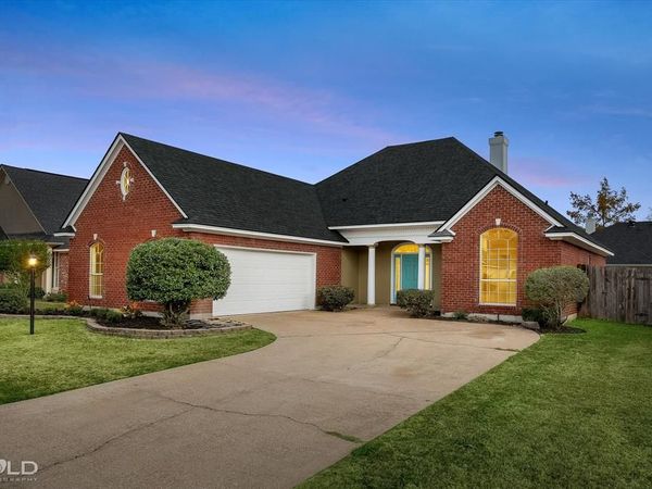 9515 Rose Hollow Lane, Shreveport, LA 71118