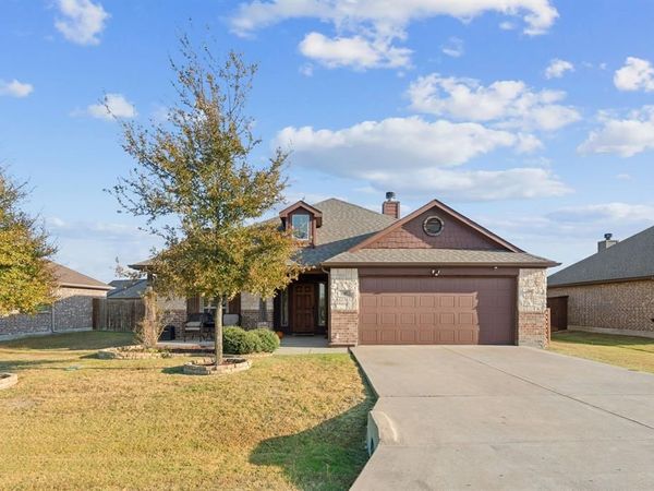 105 Cherry Point Drive, Palmer, TX 75152