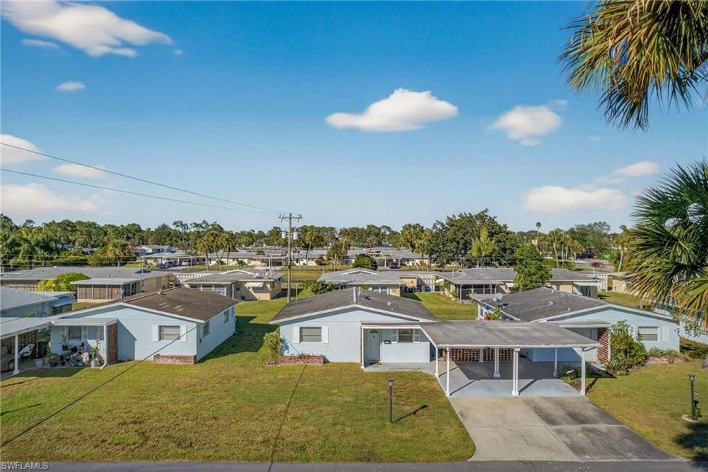 2207 Croton Ct, Lehigh Acres, FL 33936 Photo