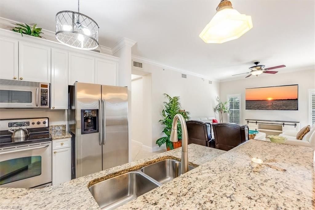 10060 Lake Cove Dr, Unit 202, Fort Myers, FL 33908 Photo