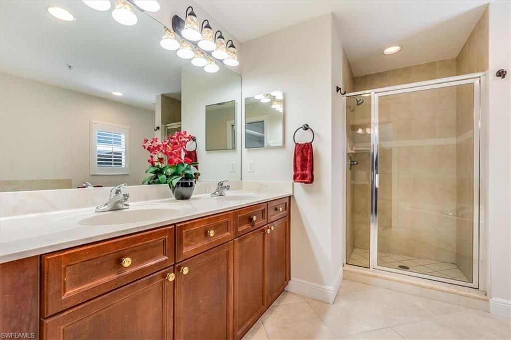 10060 Lake Cove Dr, Unit 202, Fort Myers, FL 33908 Photo