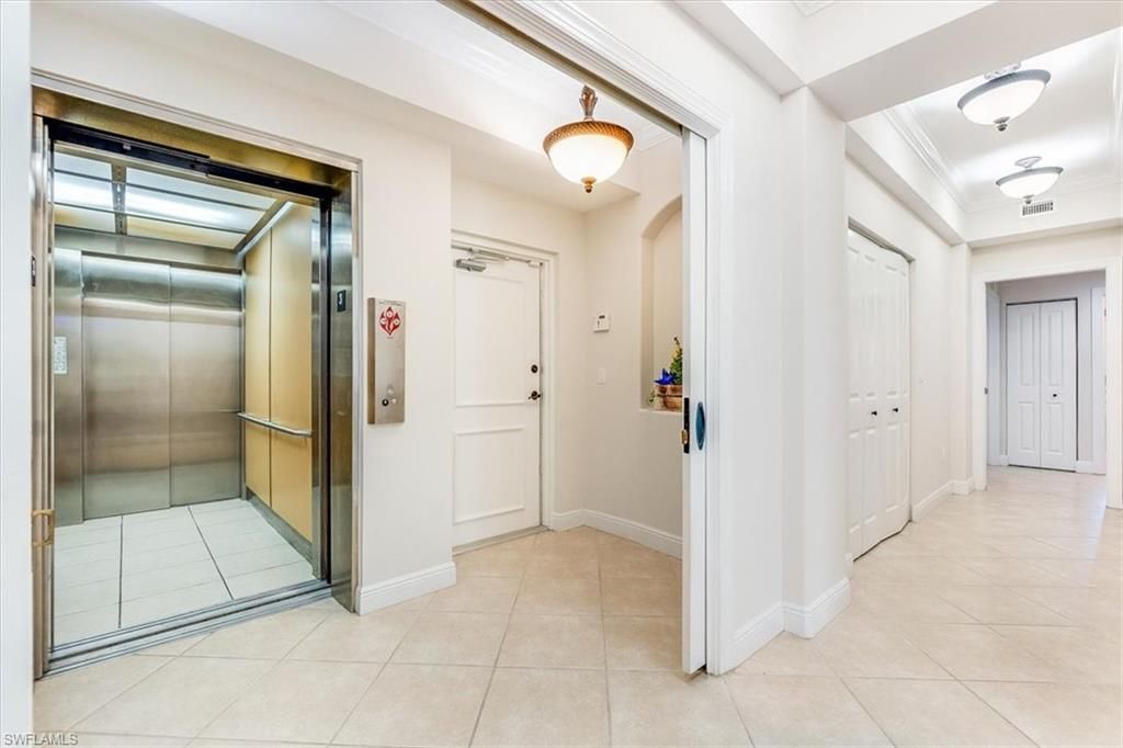 10060 Lake Cove Dr, Unit 202, Fort Myers, FL 33908 Photo
