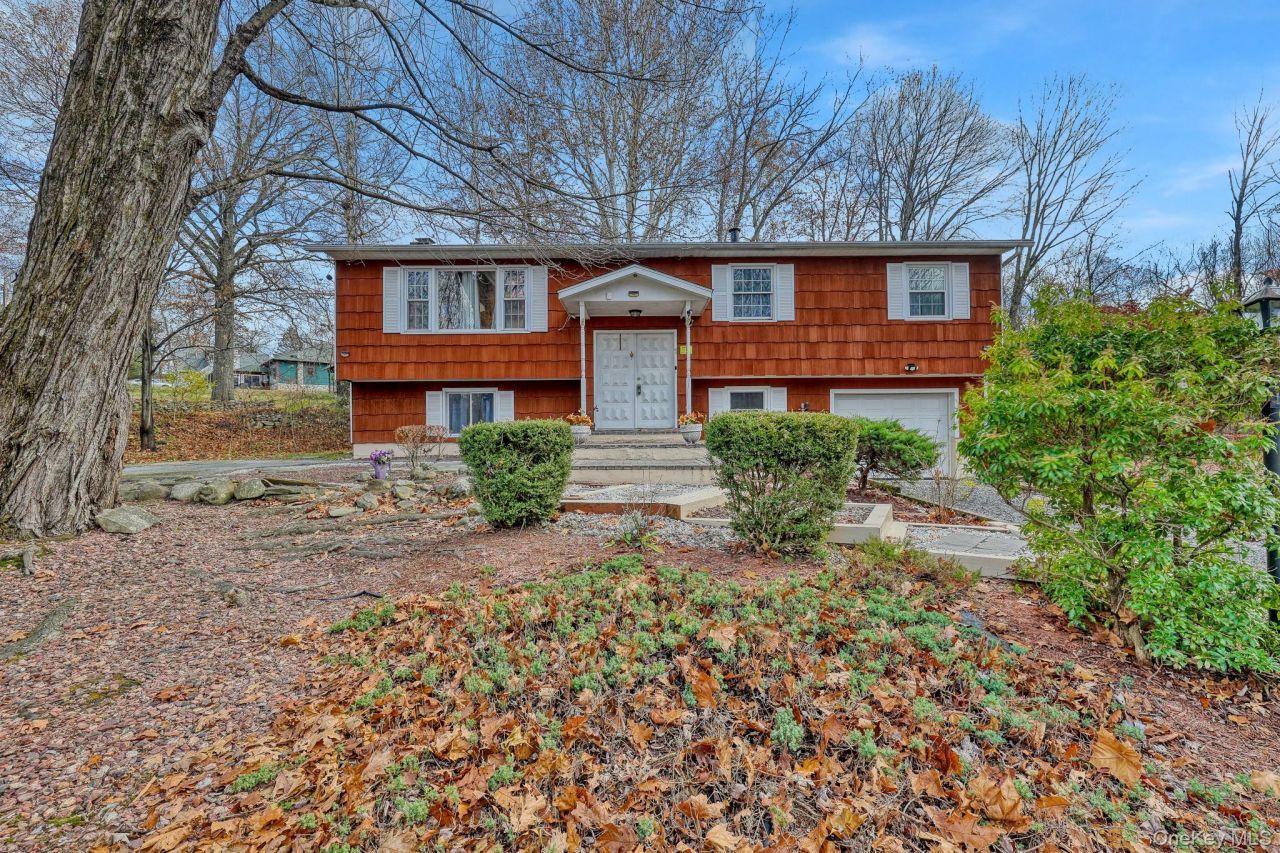 1 Townsend Street, New Windsor, NY 12553 Main Photo