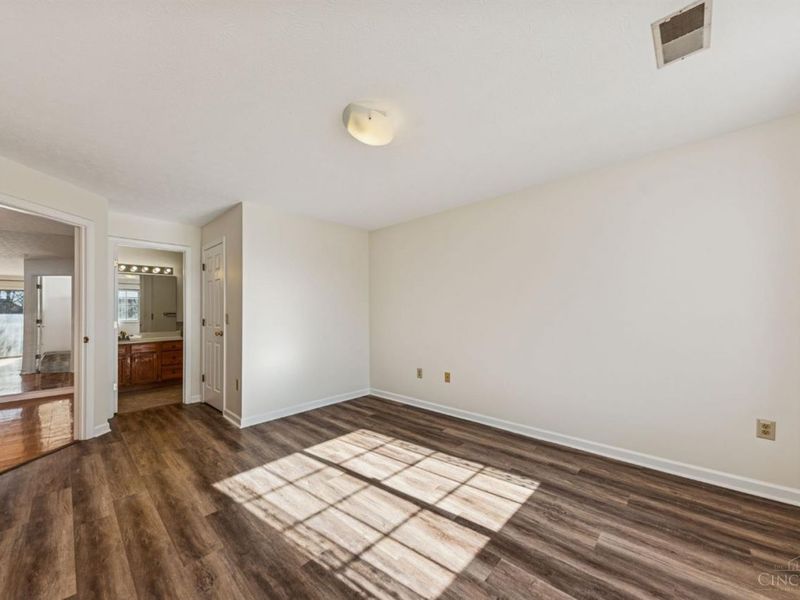 710 Carrington Place, Unit 207, Loveland, OH 45140 Photo 15